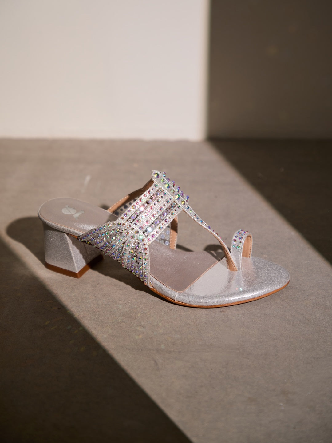 Distil Aura Rise Kolhapuri