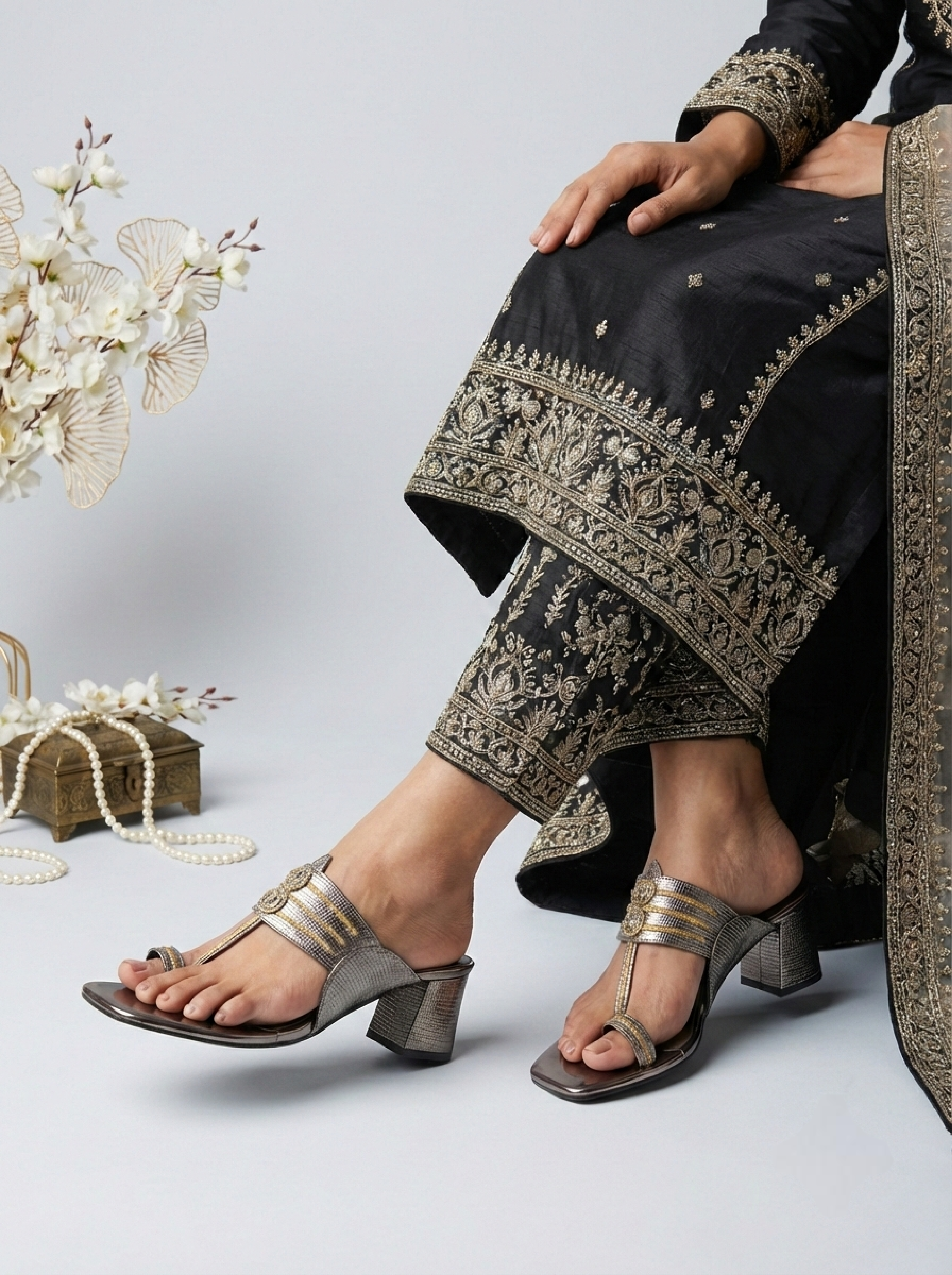 SIGNATURE DIWALI KOLHAPURI