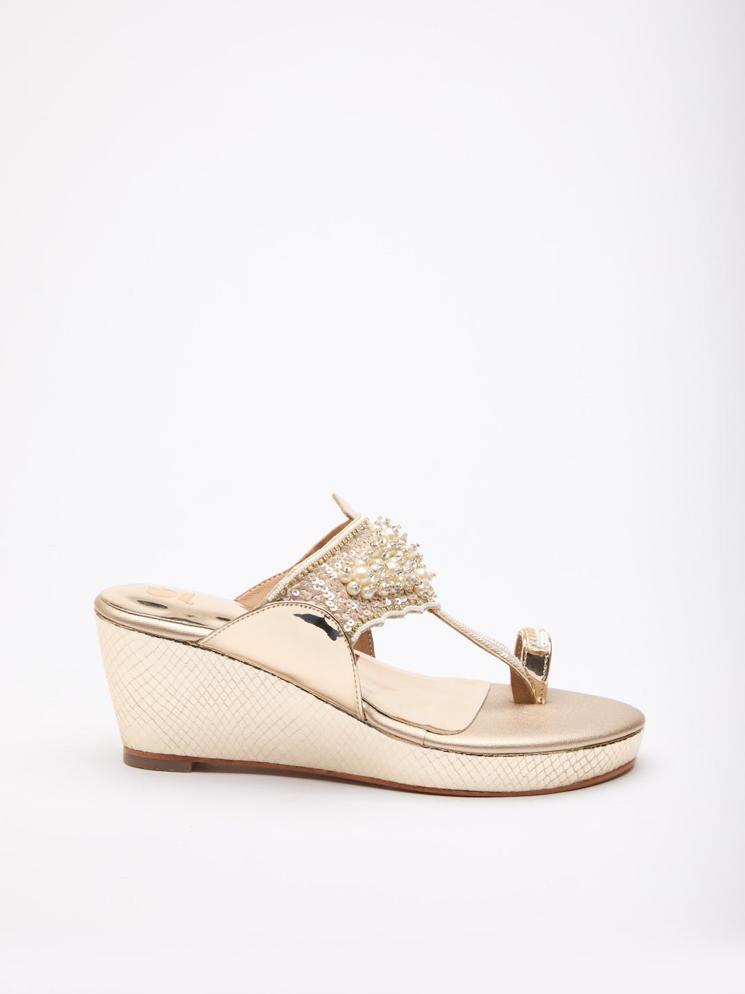 Pearl Sovereign Kolhapuris