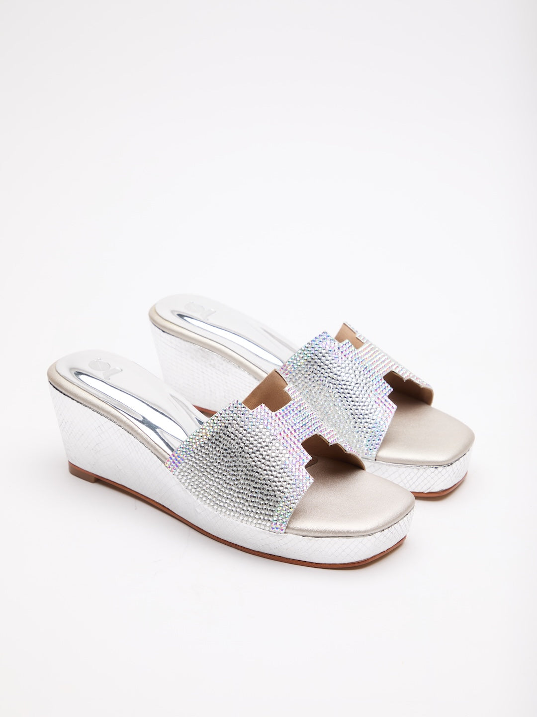 Noir Crystal Platforms