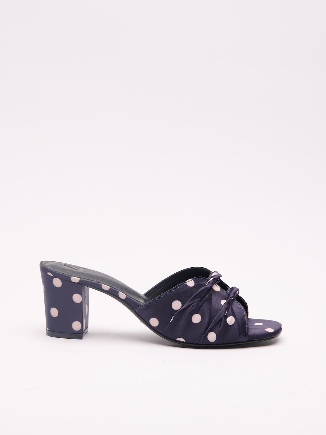Nomada Dot Heels