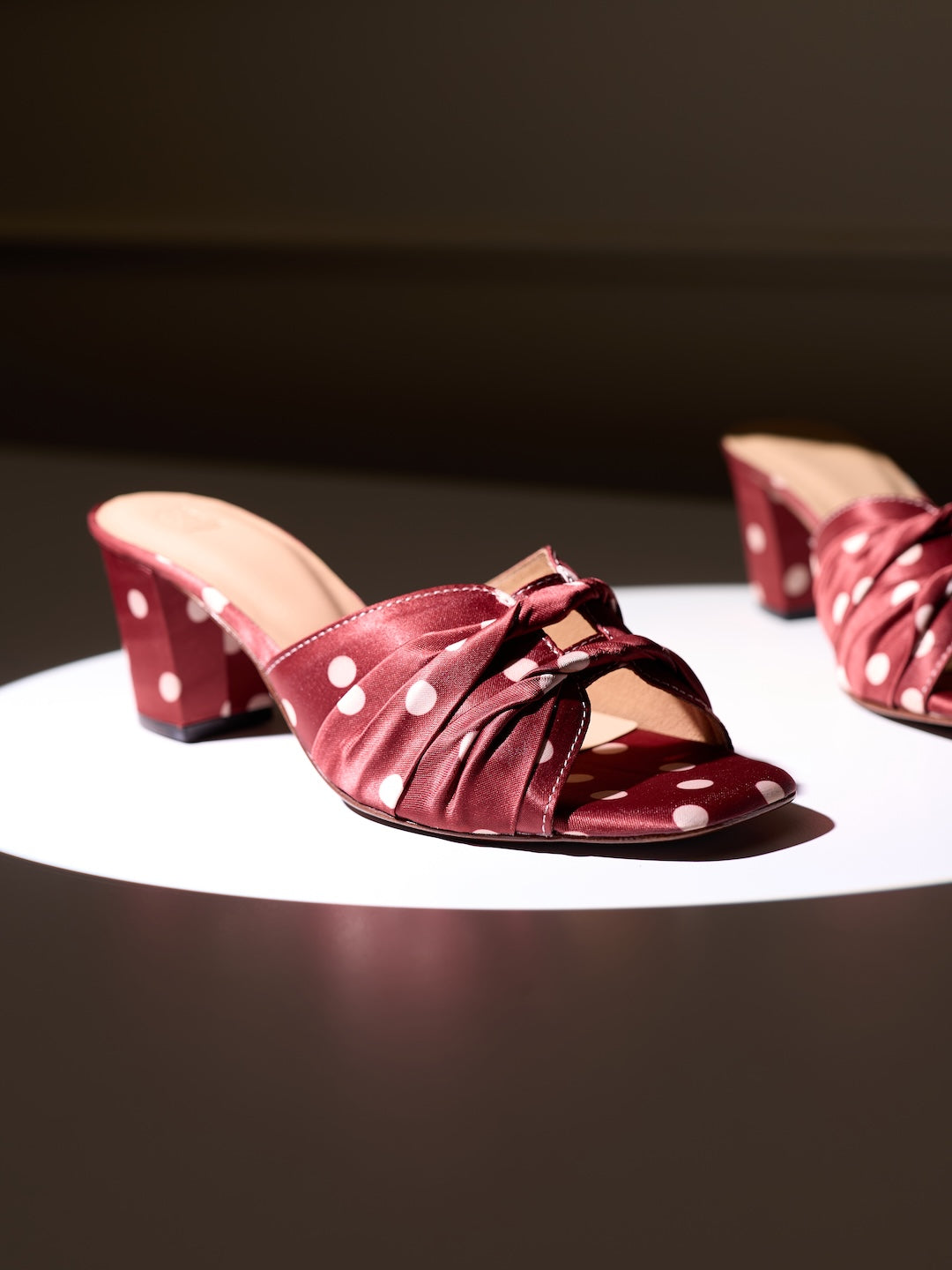 Nomada Dot Heels