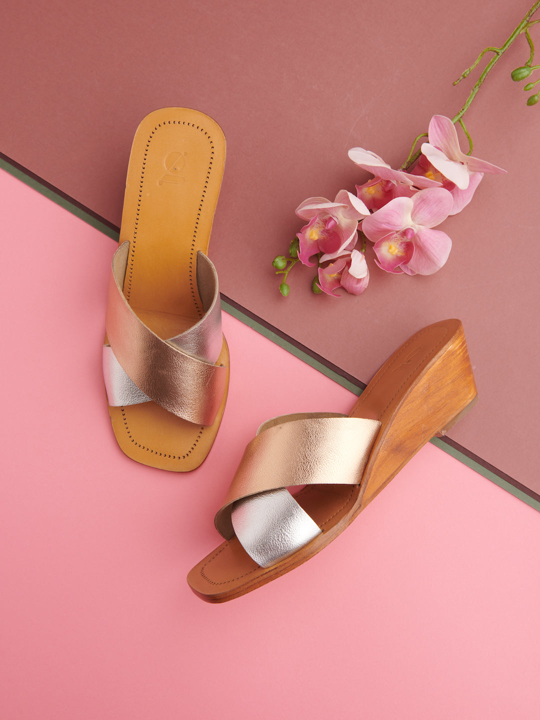 CROSSROADS METALLIC WEDGES