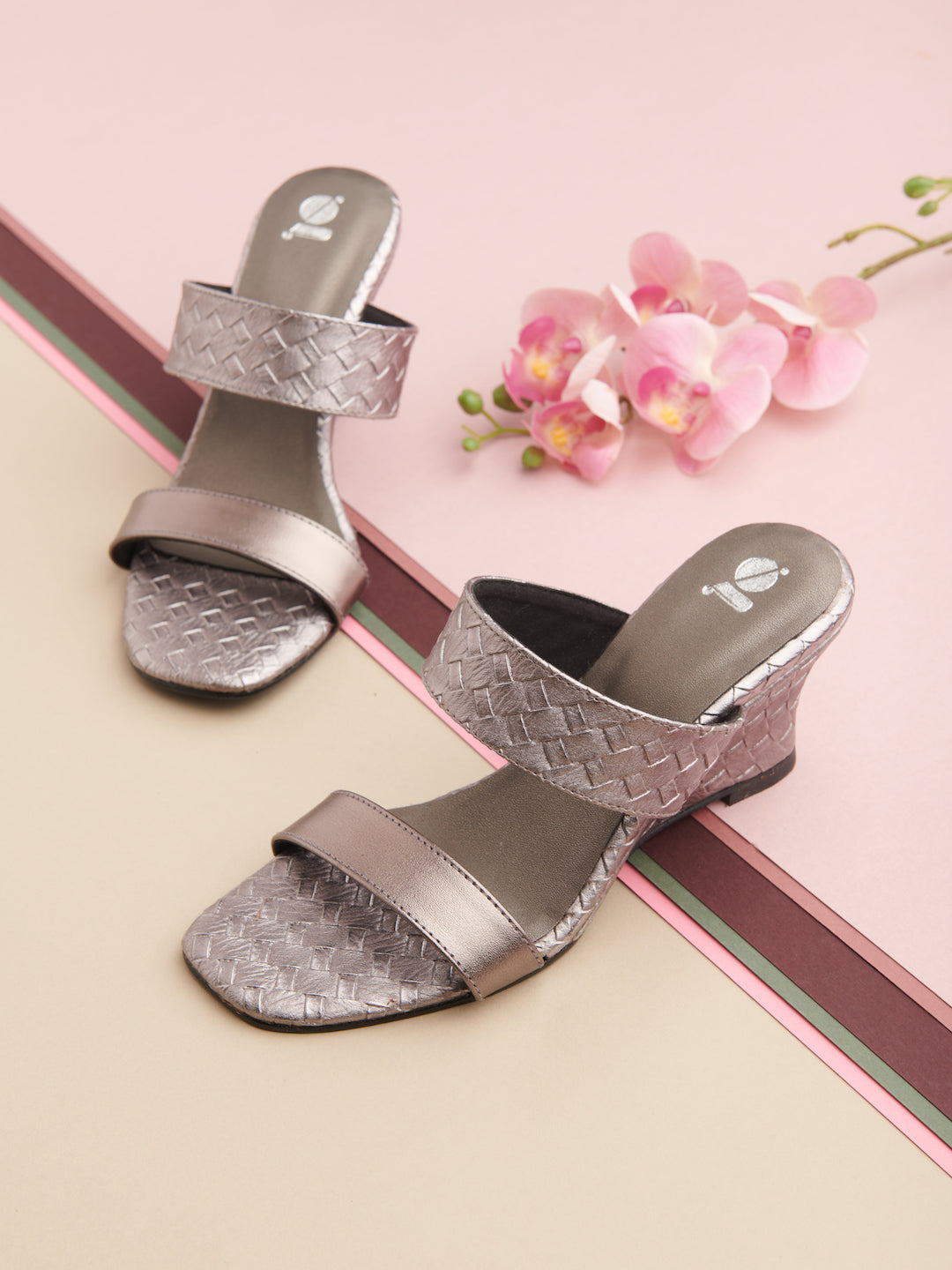 STRAPPY INTRECCIATO WEDGES